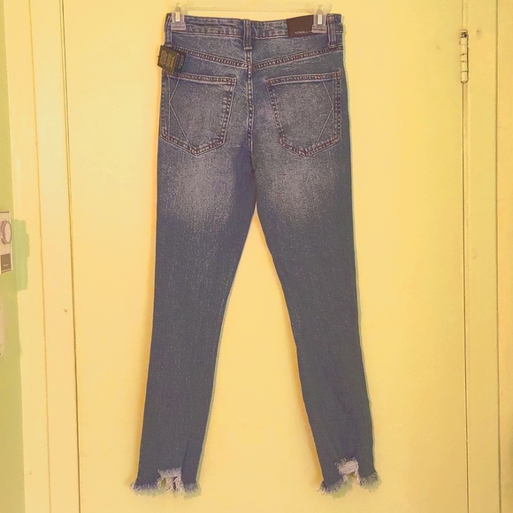 KENDALL AND KYLIE JEANS - Picture 4 of 8